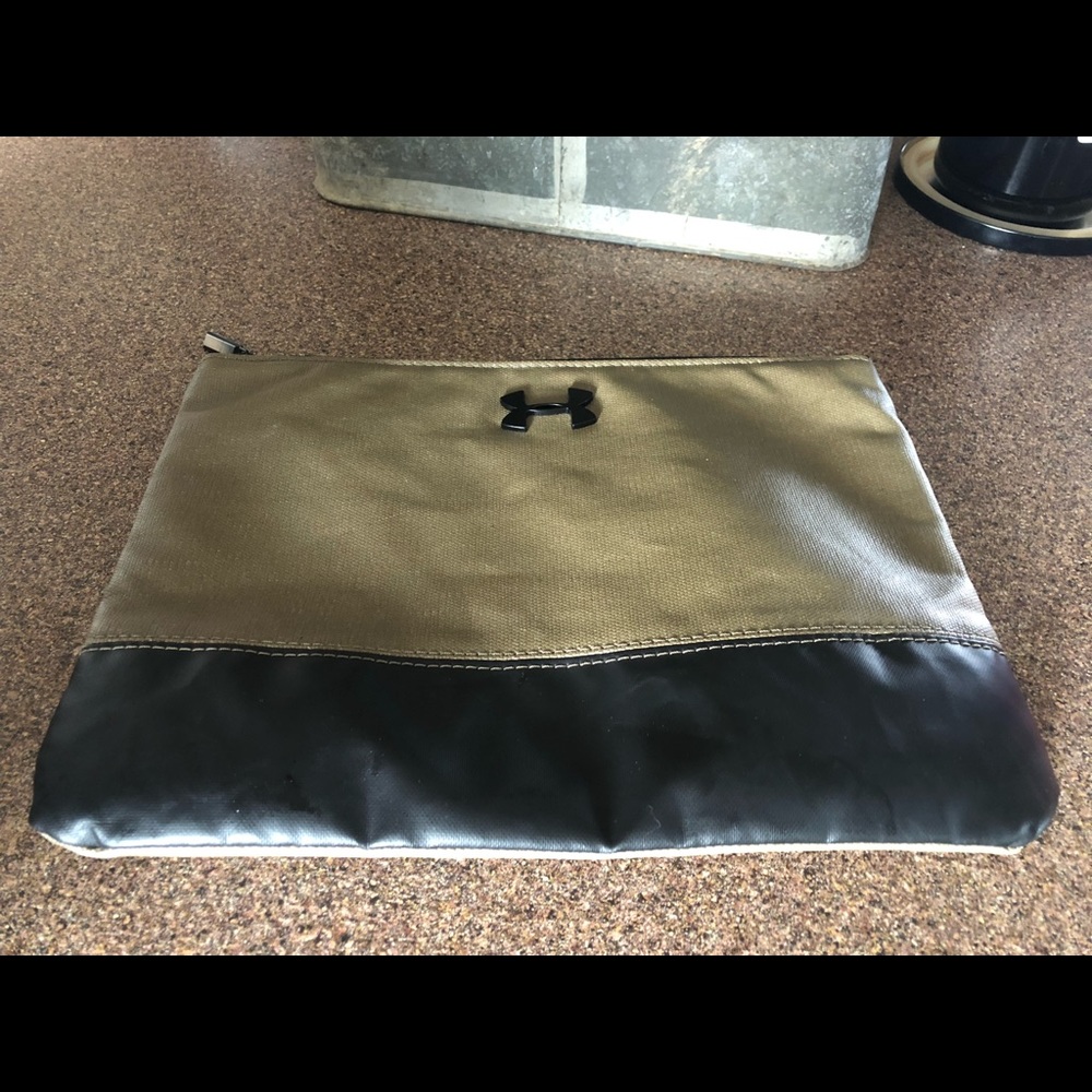 Under Armour Premier Clutch